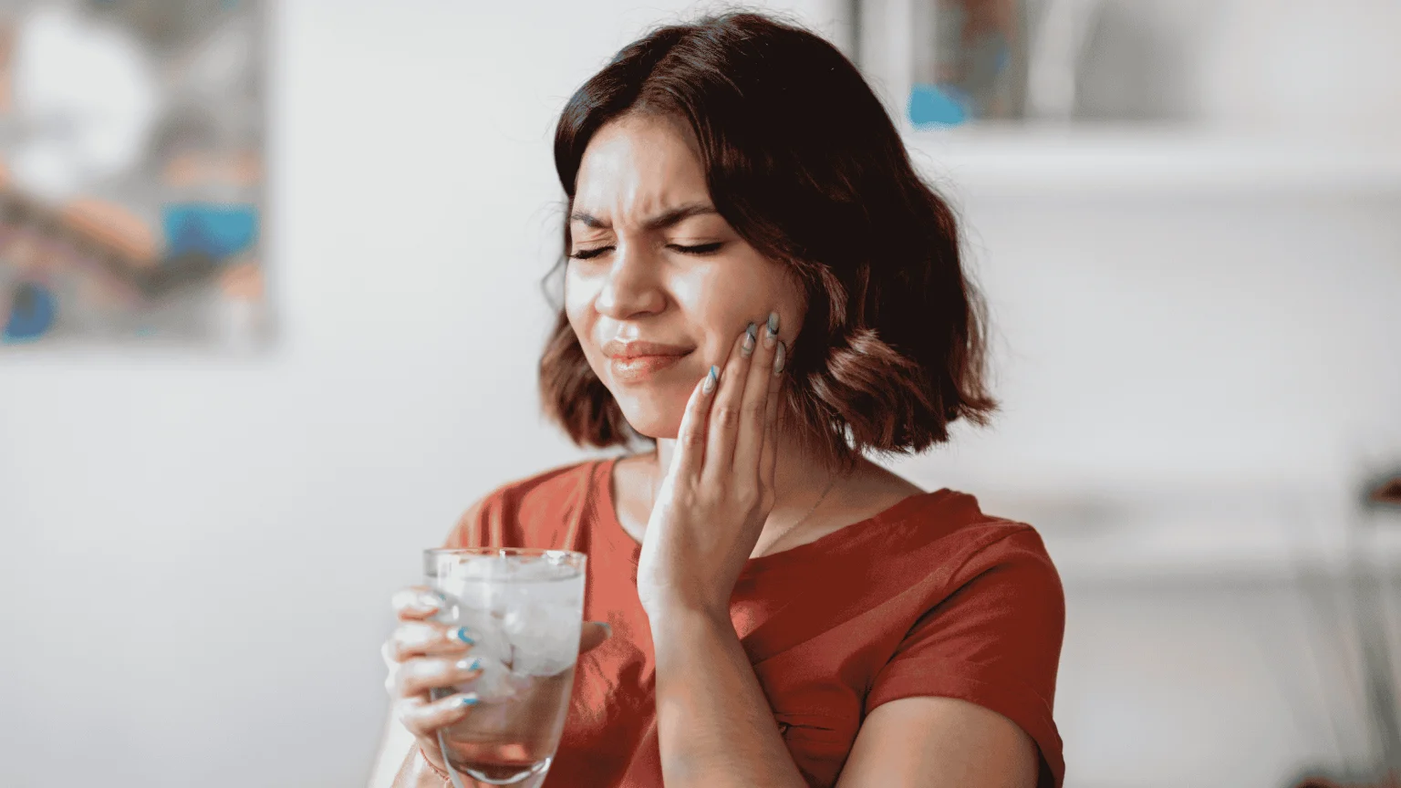 Teeth Whitening Sensitivity: How to Prevent and Manage It Effectively